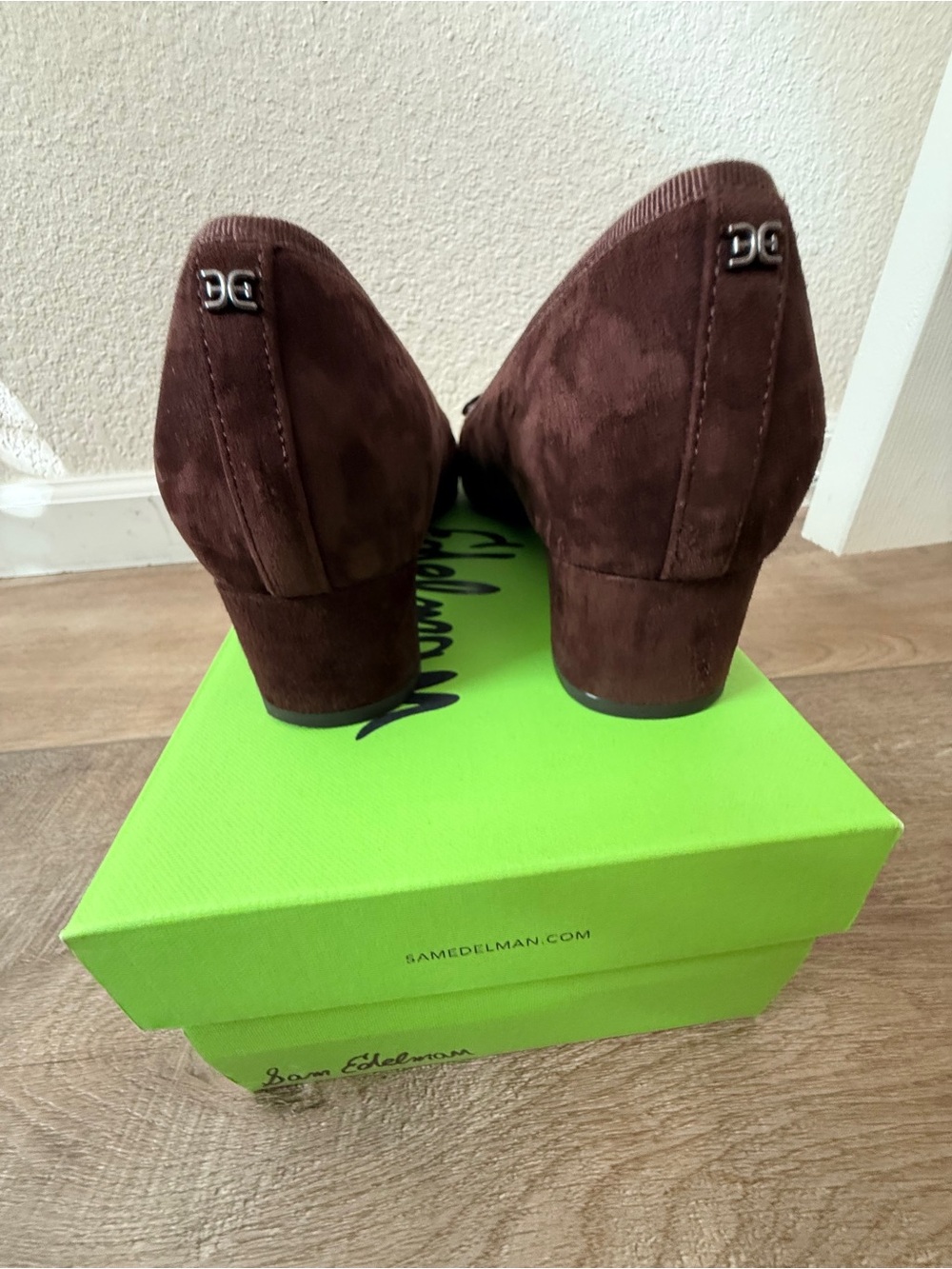 Sam Edelman Ronda Brown Suede Pointed Toe Low Heel Pumps with Bow - Picture 3 of 7